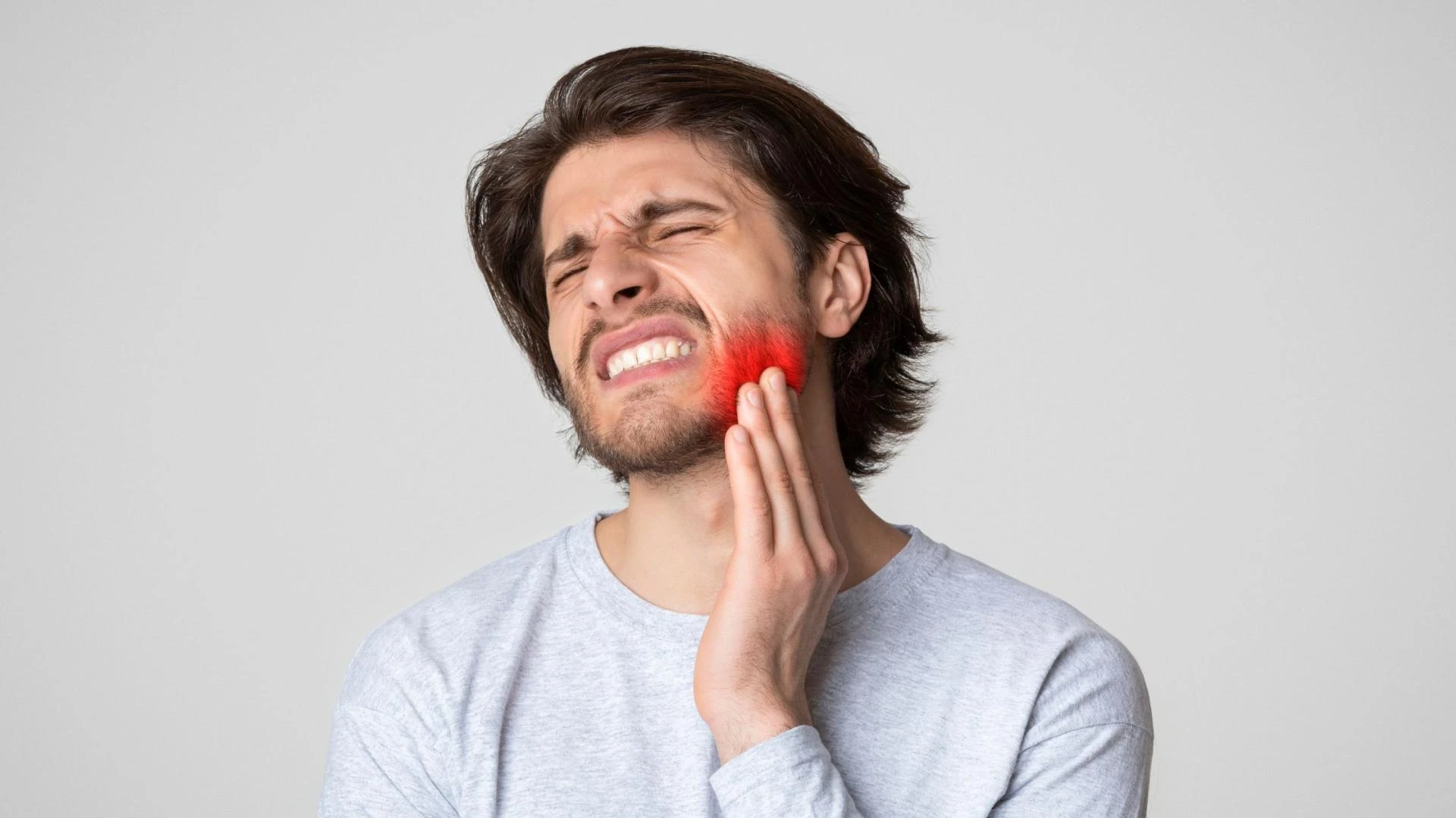 Tooth Pain Can’t Wait: When to Call an Emergency Dentist