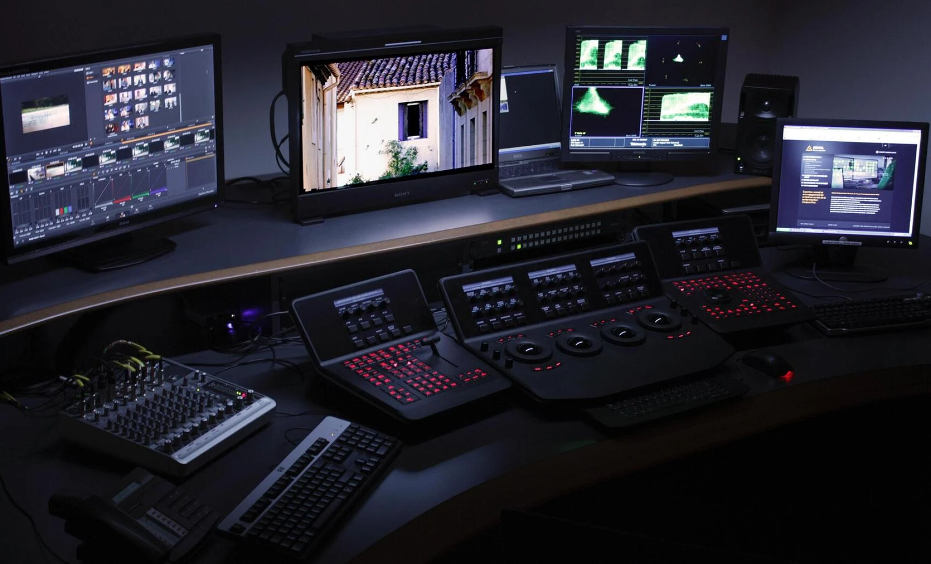 DaVinci Resolve Color Grading: The Ultimate Guide for Filmmakers and Editors