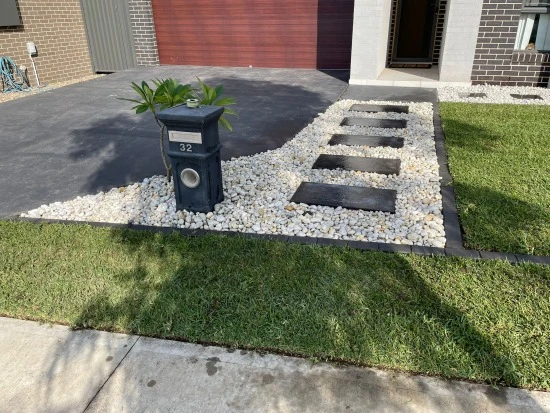 Fencing and Landscaping for Residential Outdoor Spaces