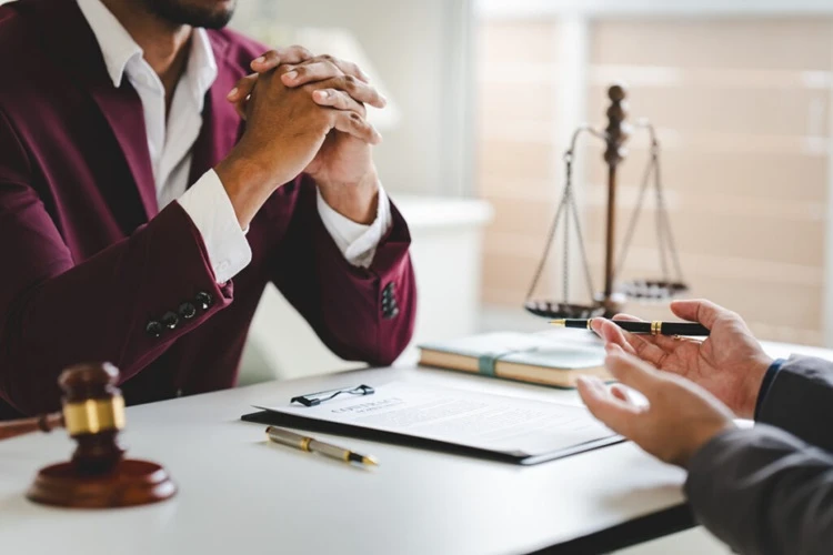 What Happens During a Consultation With an Immigration Lawyer