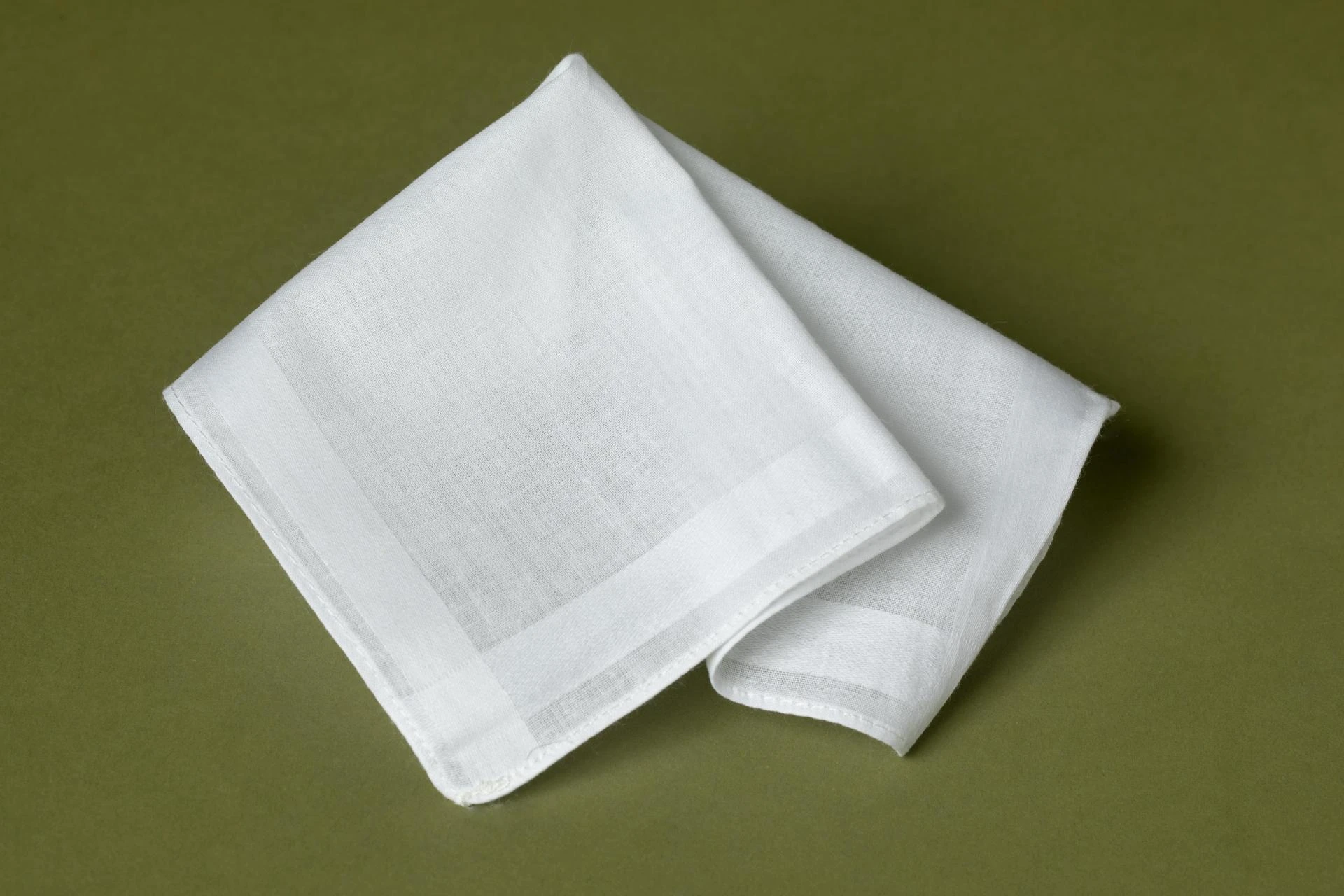 How to Choose the Right Cotton Handkerchief for Daily Use