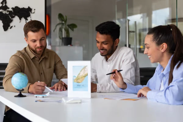 How to Invest in Startup Ideas in UAE Without a Business Partner?