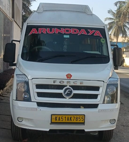 One Day Trip Using Force Urbania Rental in Bangalore – Real Experience with Arunodaya Travels