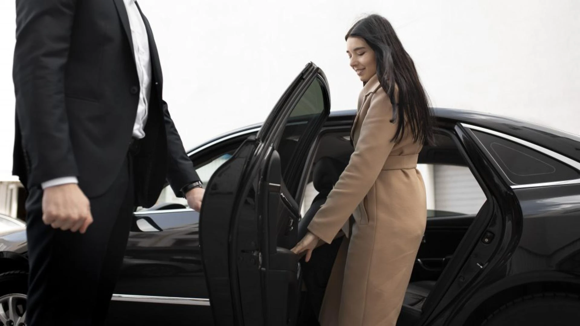 Benefits of Using Professional Airport Transfer Services