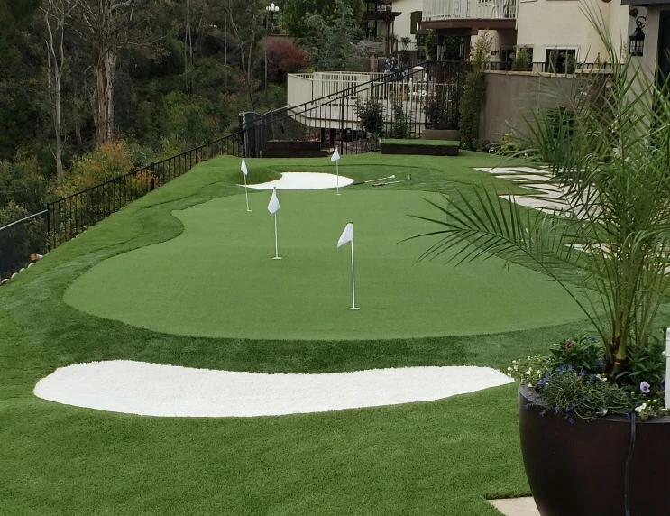 How To Make Your Backyard Putting Green Dream a Reality