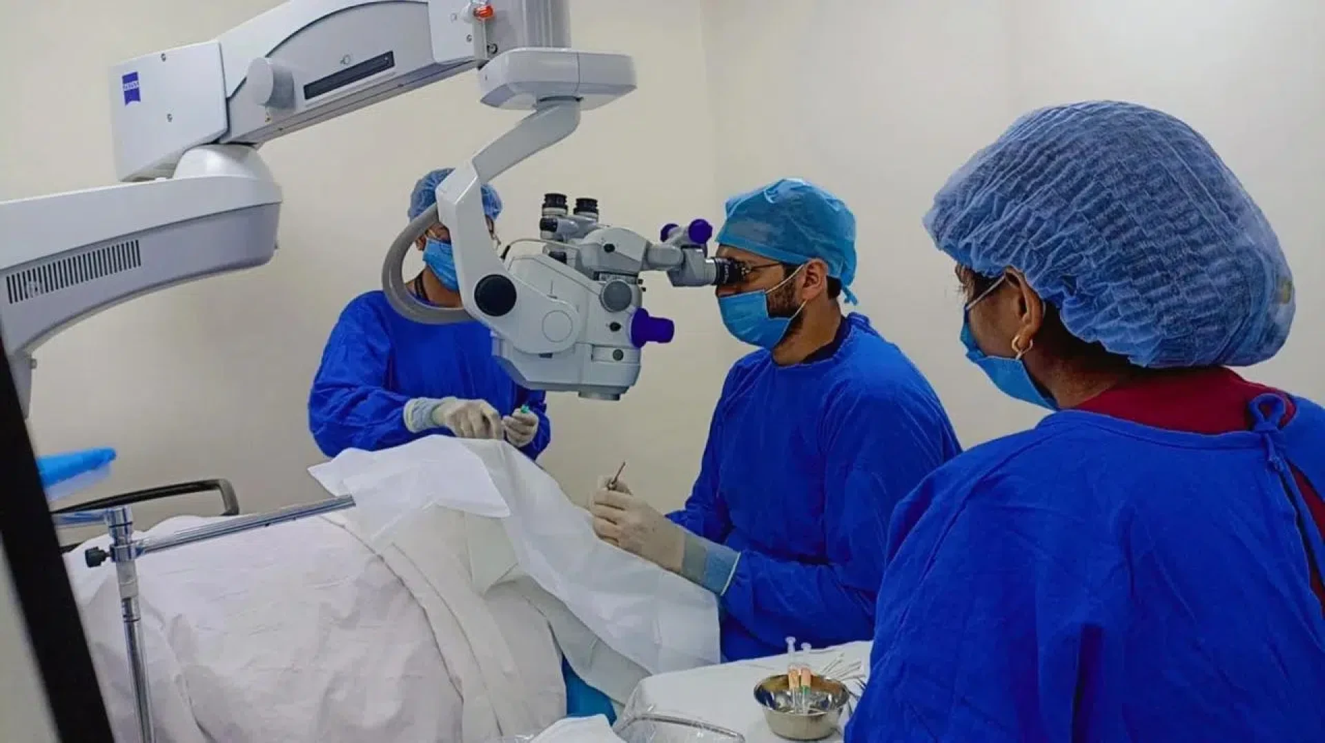 Best Eye Hospital in Delhi for Retina: How to Choose the Right Care for Your Vision