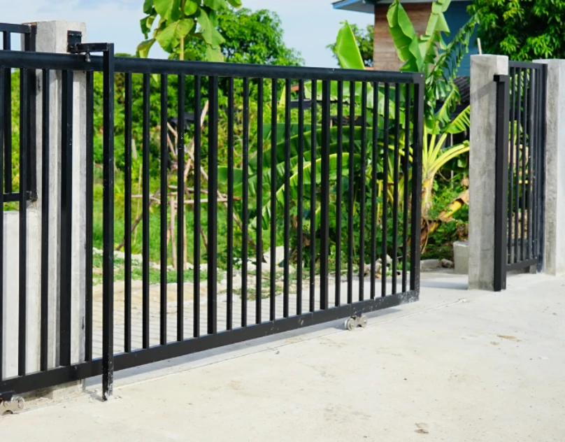 Why Sliding Gate Systems Are Preferred for Commercial Security Applications