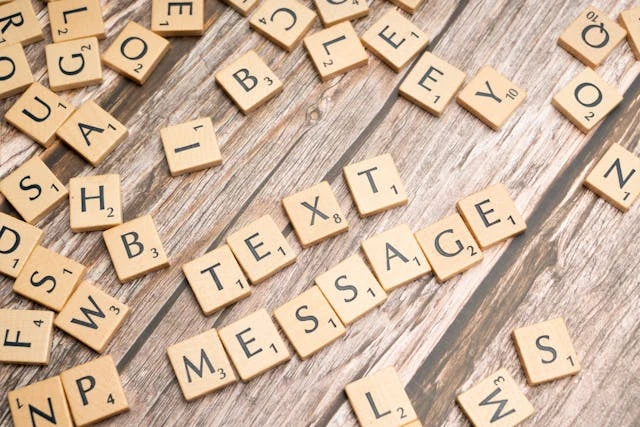 Timing Is Everything: When to Send Mass Texts for Max Impact 