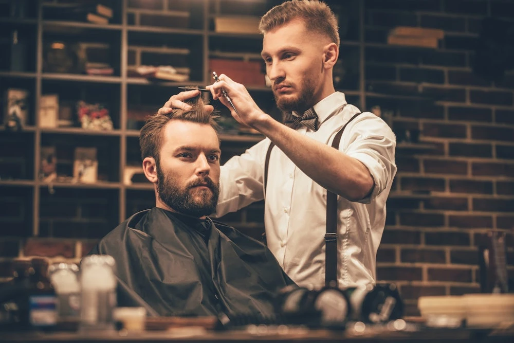 The Ultimate Guide to Men’s Haircuts in Sherman Oaks