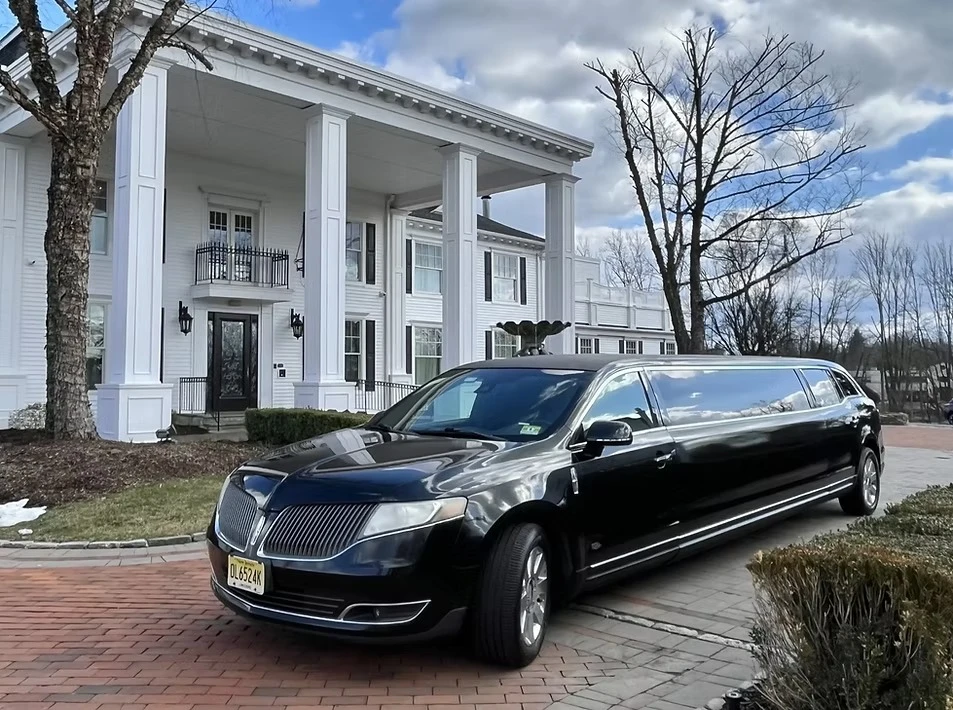 When Wedding Shuttle Multiple Trips in New Jersey Make More Sense