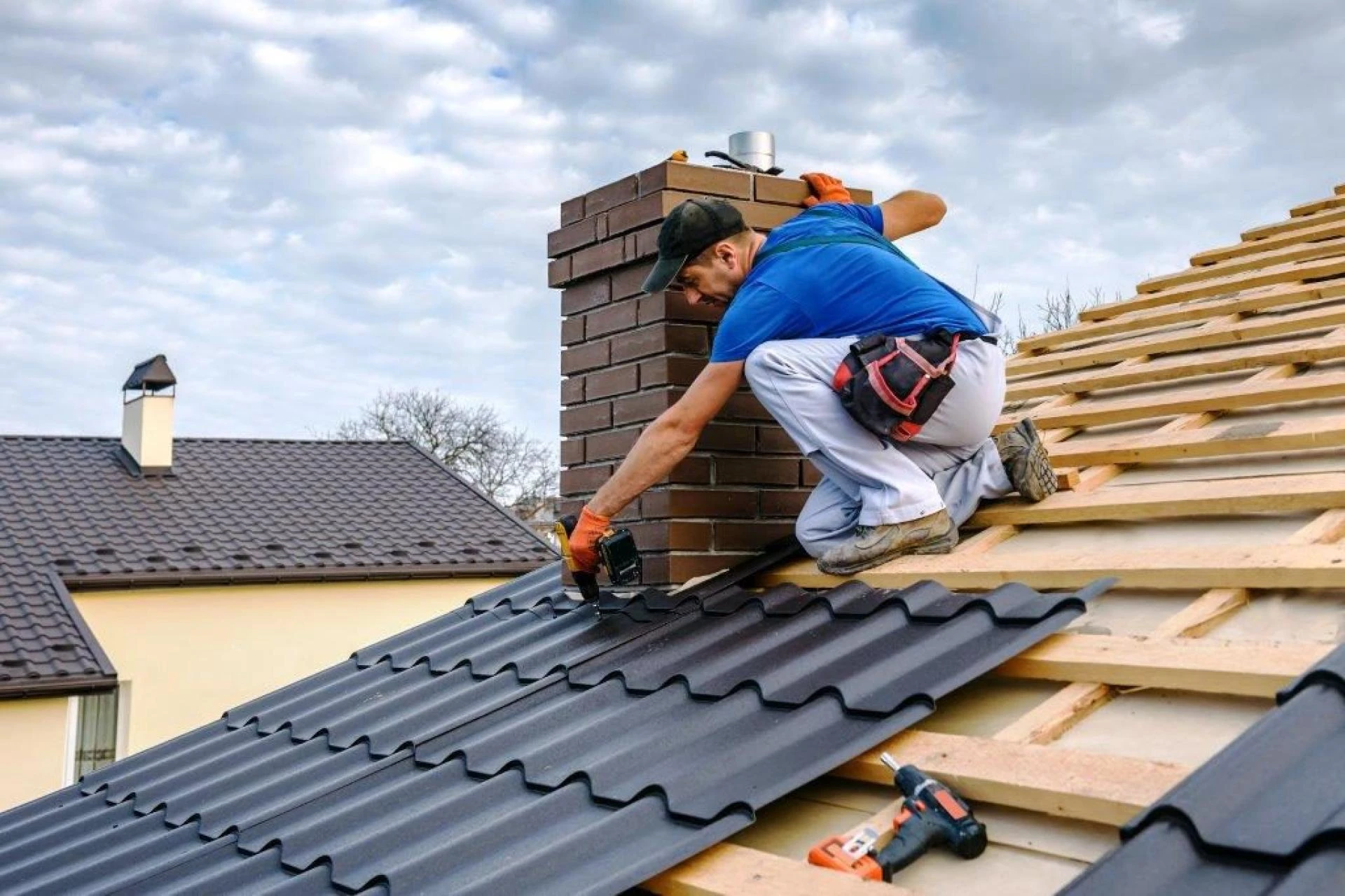 5 Warning Signs You Need Roof Repairing Natick Services Immediately