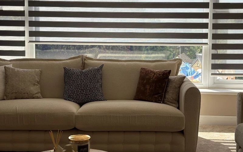 The 5-Minute Fix: Restoring Sticky Venetian Blind Tracks for Smooth Operation