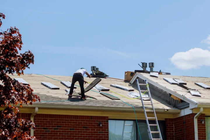Shingle Roof Installation & Asphalt Shingle Repair Services Guide