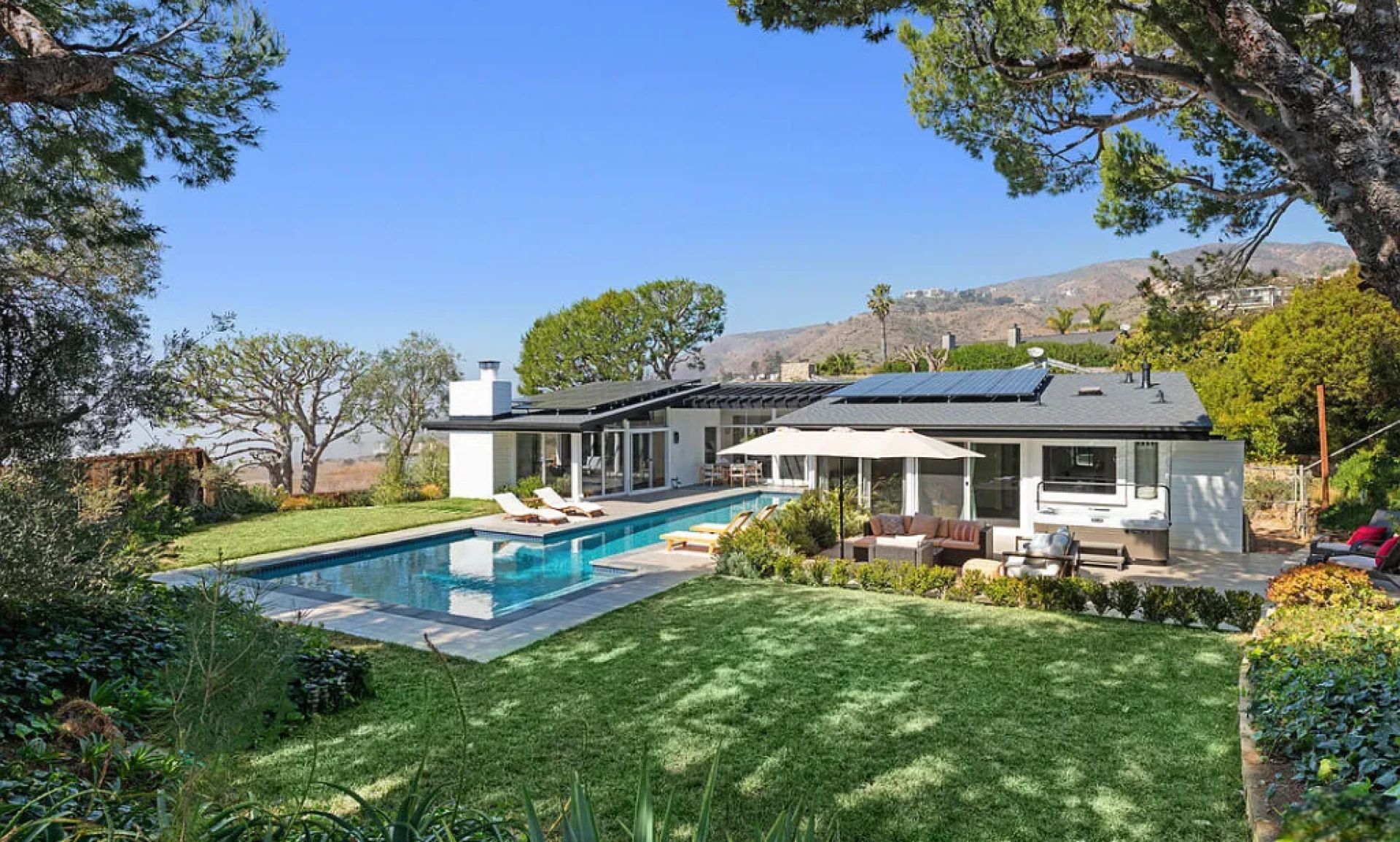 How Can Miami Remodeling Services Transform Your Home Efficiently?