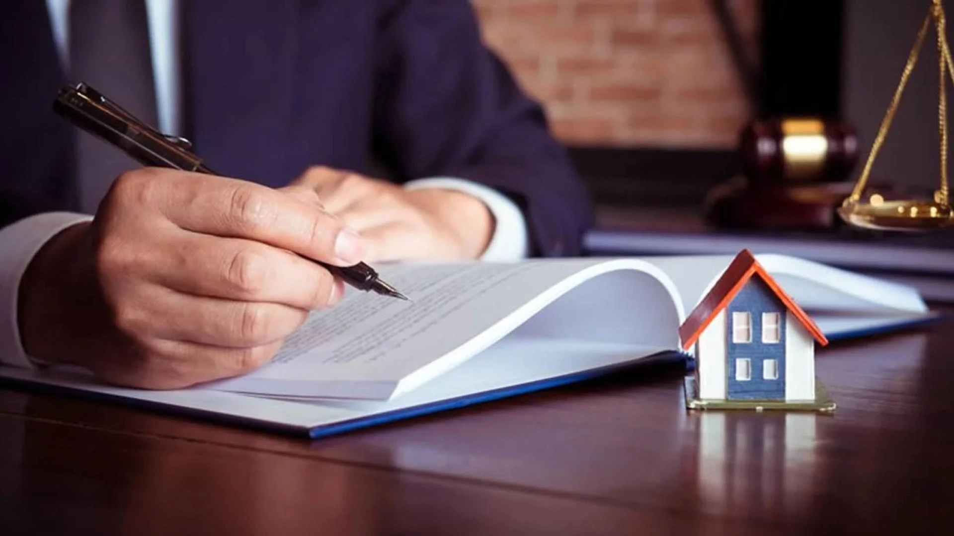 When Precision Meets Trust: Finding the Right Commissioner of Oath Near Me