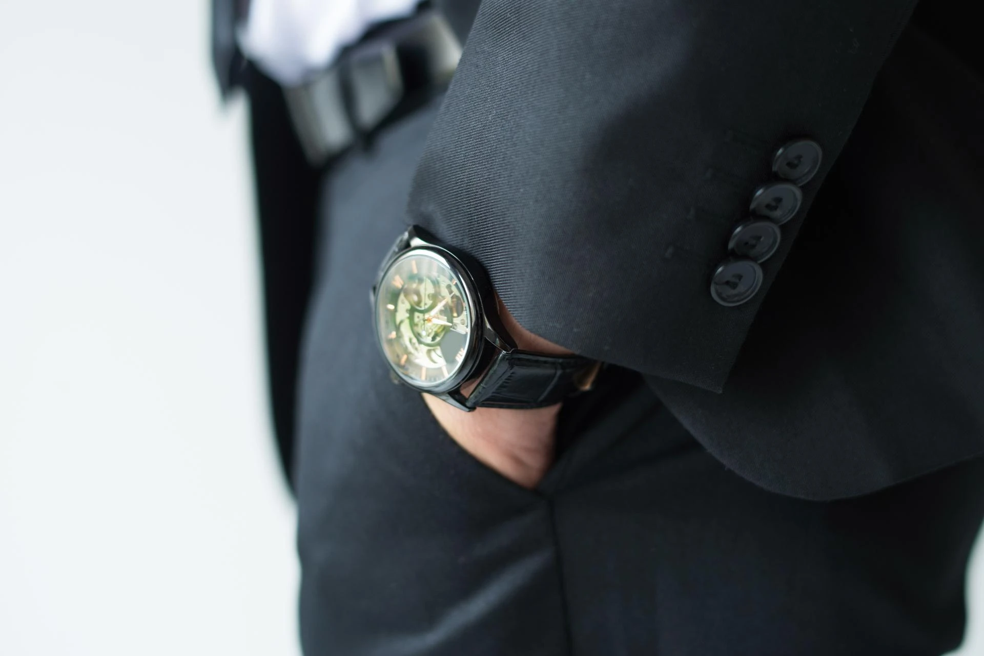 Why Luxury Watches Work With Every Fashion Era