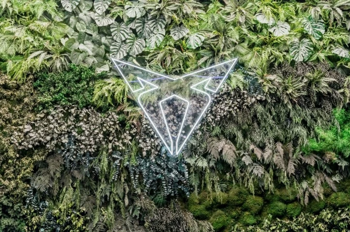 Jardines Verticales Artificiales: La Revolución Verde en Decoración y Jardinería Vertical