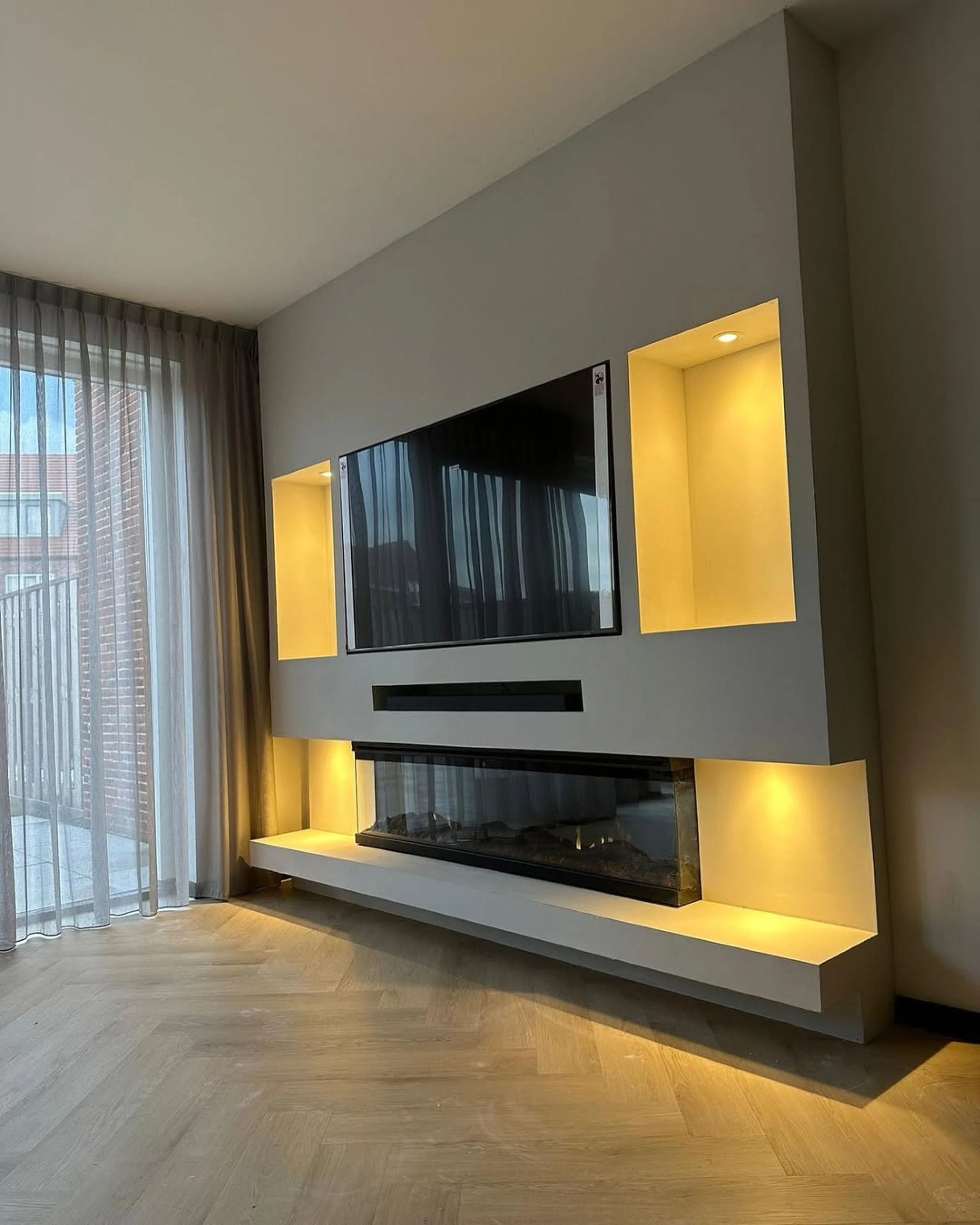 Cinewall Ontwerp op Maat voor Luxe Interieurs & Woonkamers TV