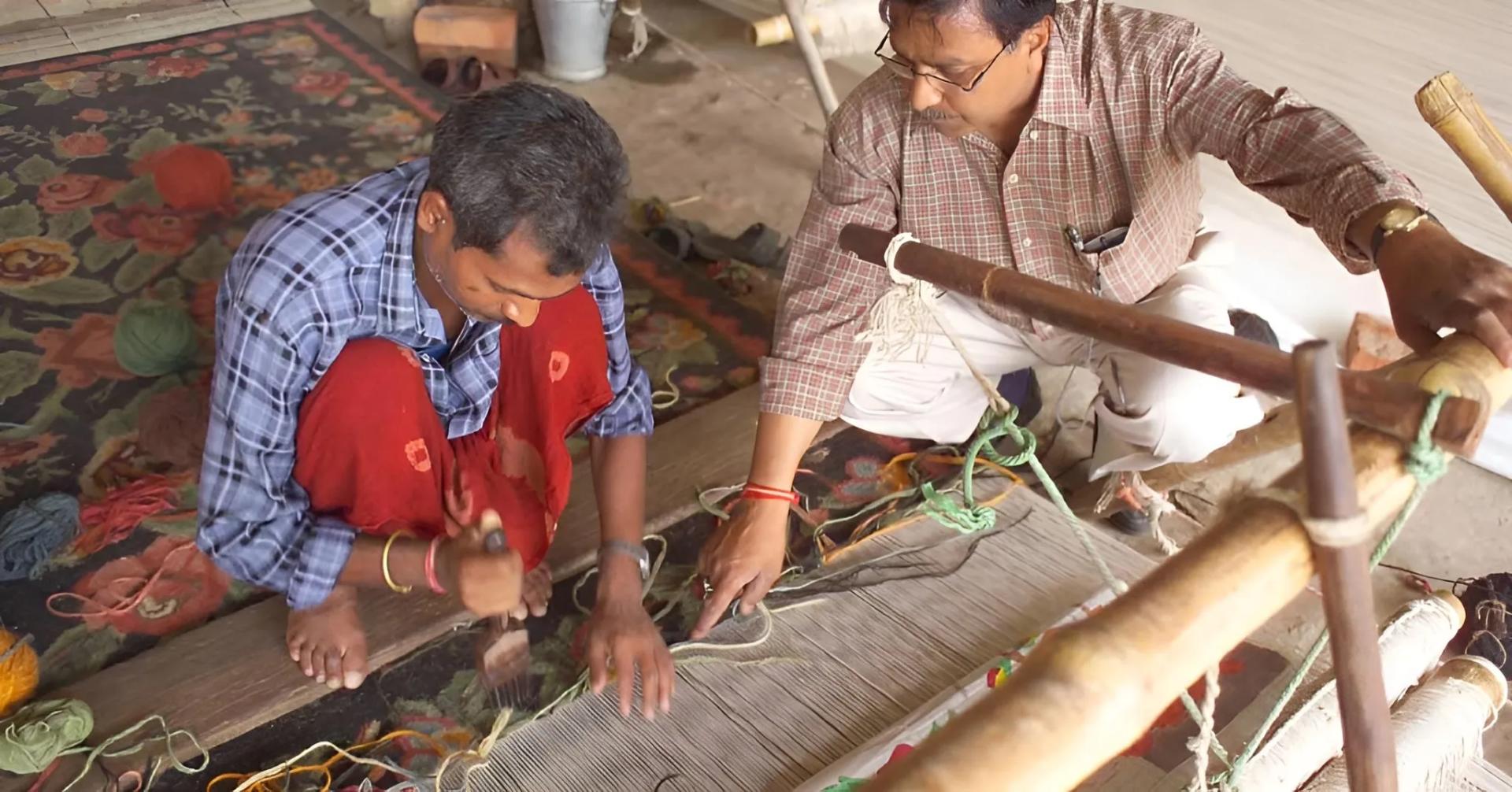 Why Handmade Cotton Rugs Are Ideal for Modern Homes