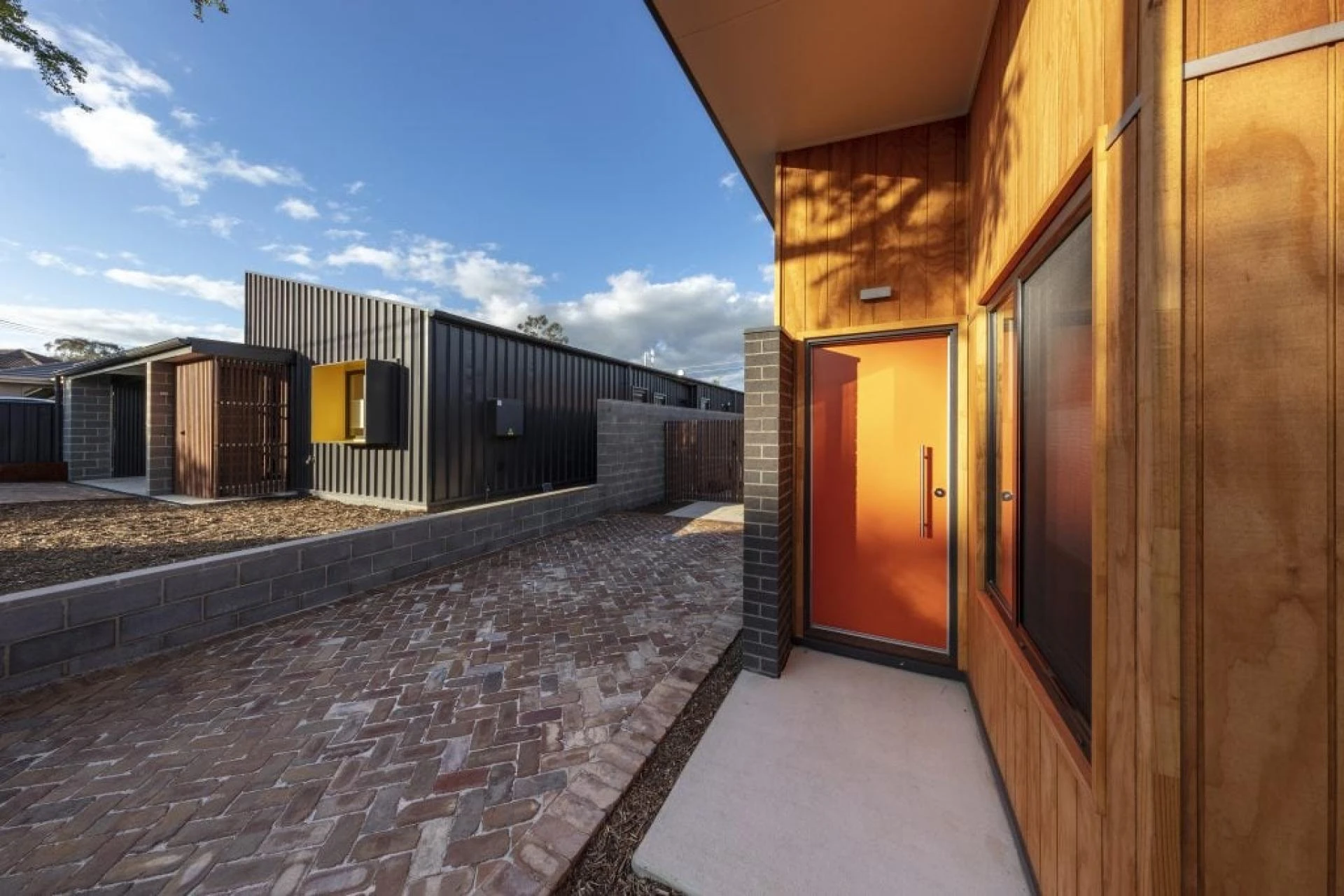 Common Mistakes Homeowners Make When Working with Builders and How to Avoid Them