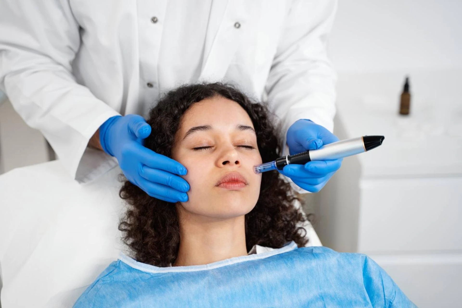 What Results Can You Expect From Microneedling Toronto?