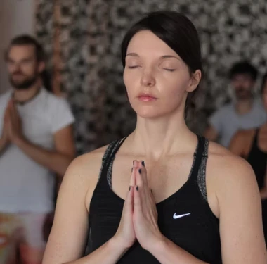 Meditación para empresas: mejora bienestar y productividad laboral