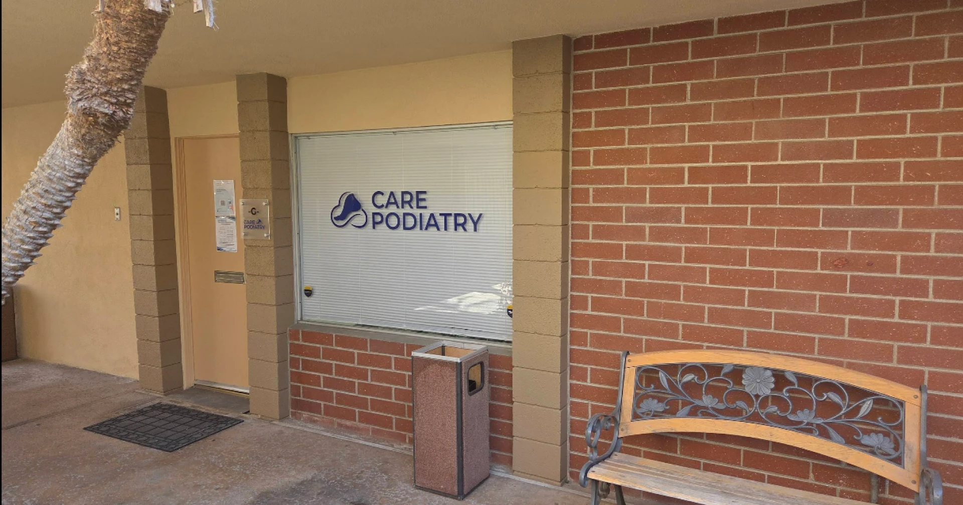 When Should You See a Podiatry Doctor in Lakewood, California?