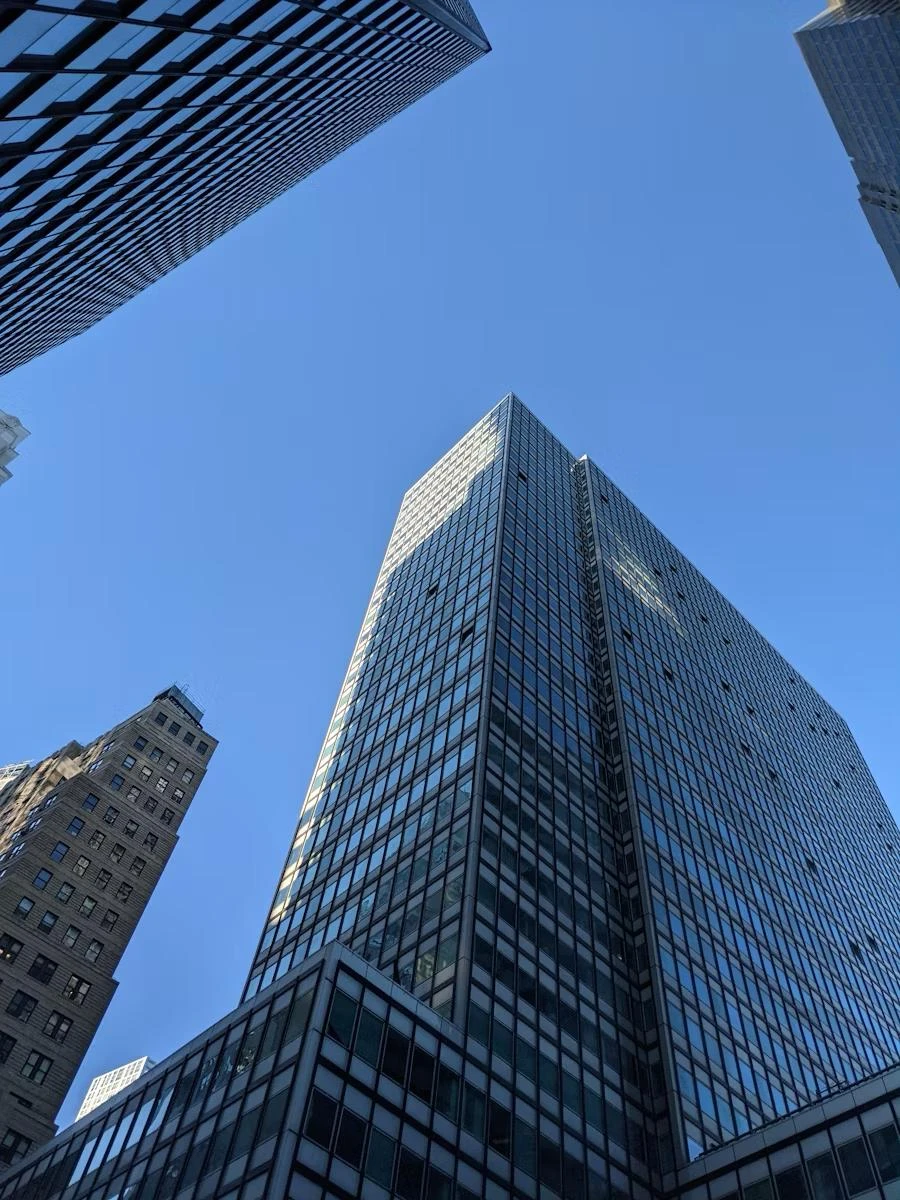 Manhattan Truck Accident Lawyer & Criminal Defense Attorney New York: What You Need to Know