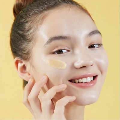  How Does Mesogold Stamp Therapy Compare to Traditional Microneedling? 