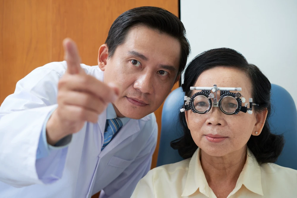 Why Diabetic Patients Should Regularly Visit a Retina Specialist?