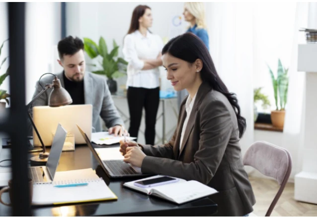 Build Stronger Workplaces With Smart HR Guidance