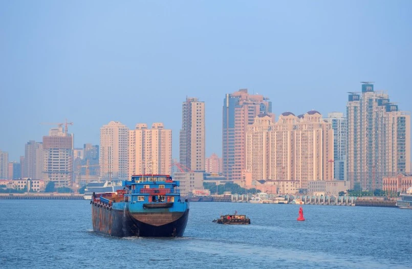 Provision Store Suppliers in UAE: Supporting Cargo and Commercial Ships