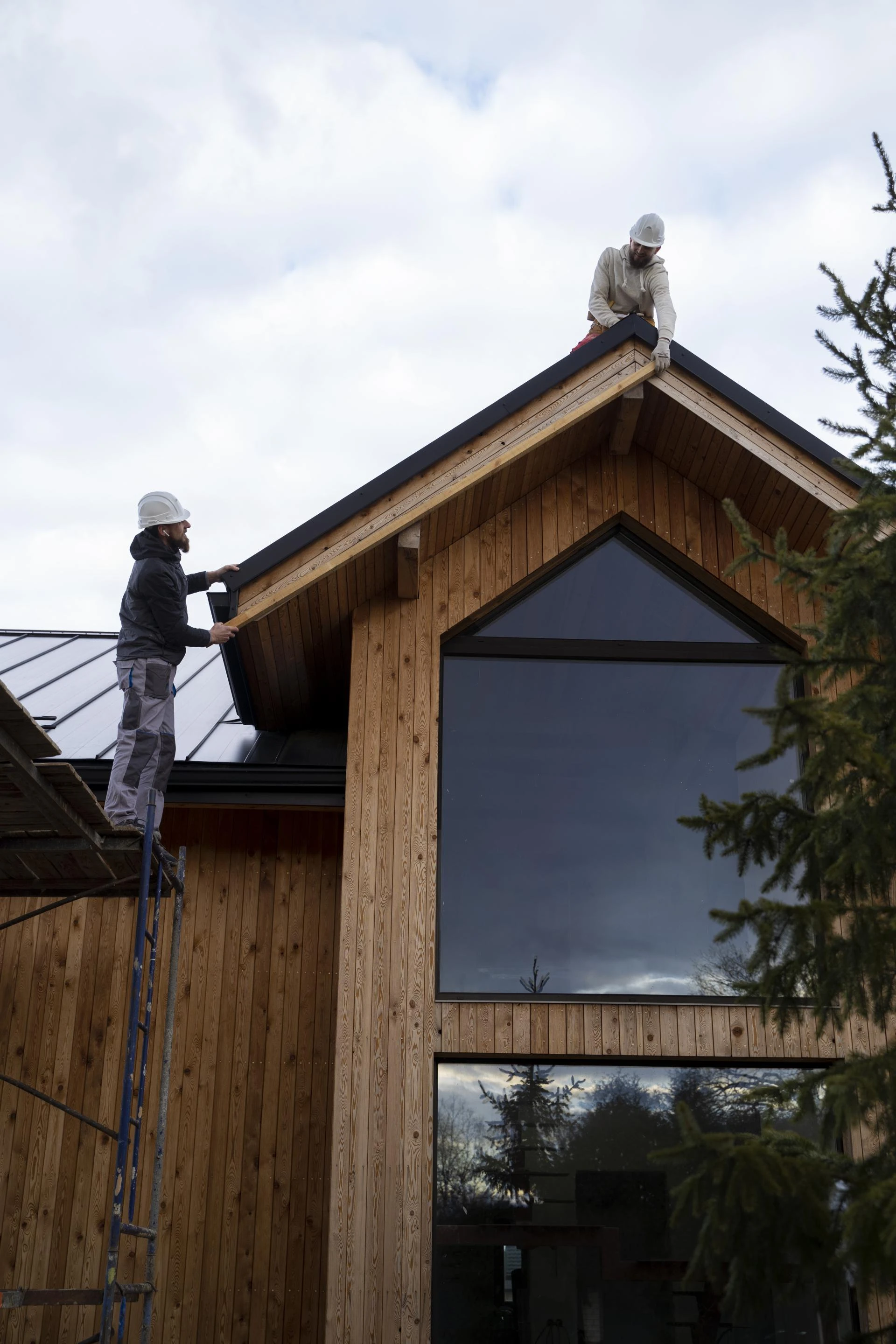 A Homeowner’s Guide to Siding Installation and Replacement