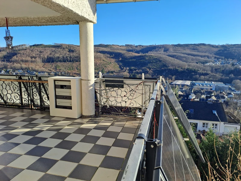 Wie viel Strom kann ein 800W Balkonkraftwerk im Jahr erzeugen?