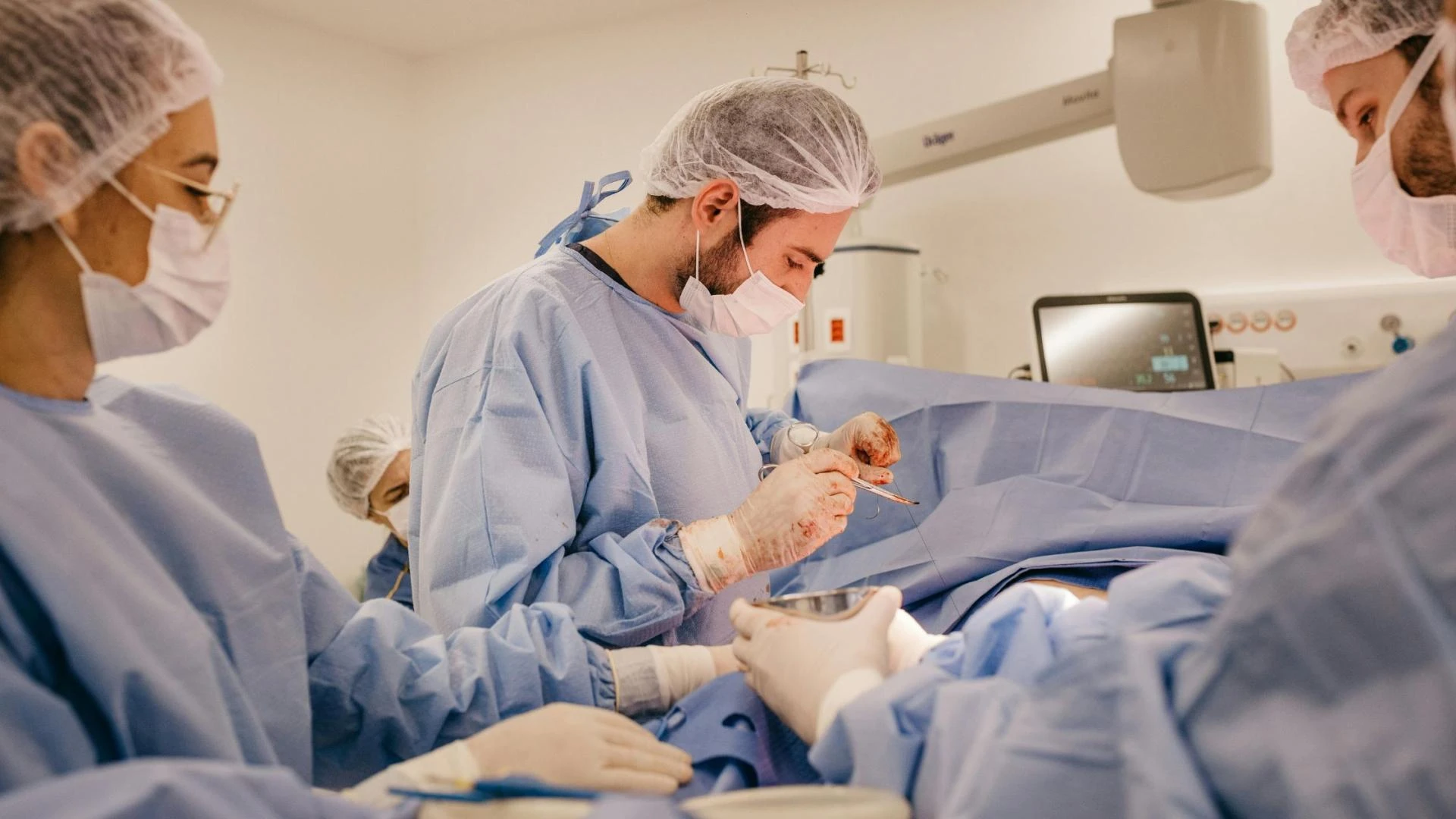 Laser Treatment Explained in a Pilonidal Cyst Operation Video