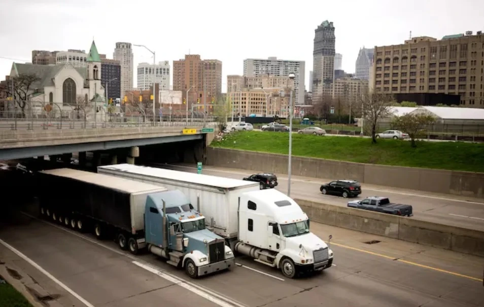 Dry van trucking atlanta services for steady freight movement