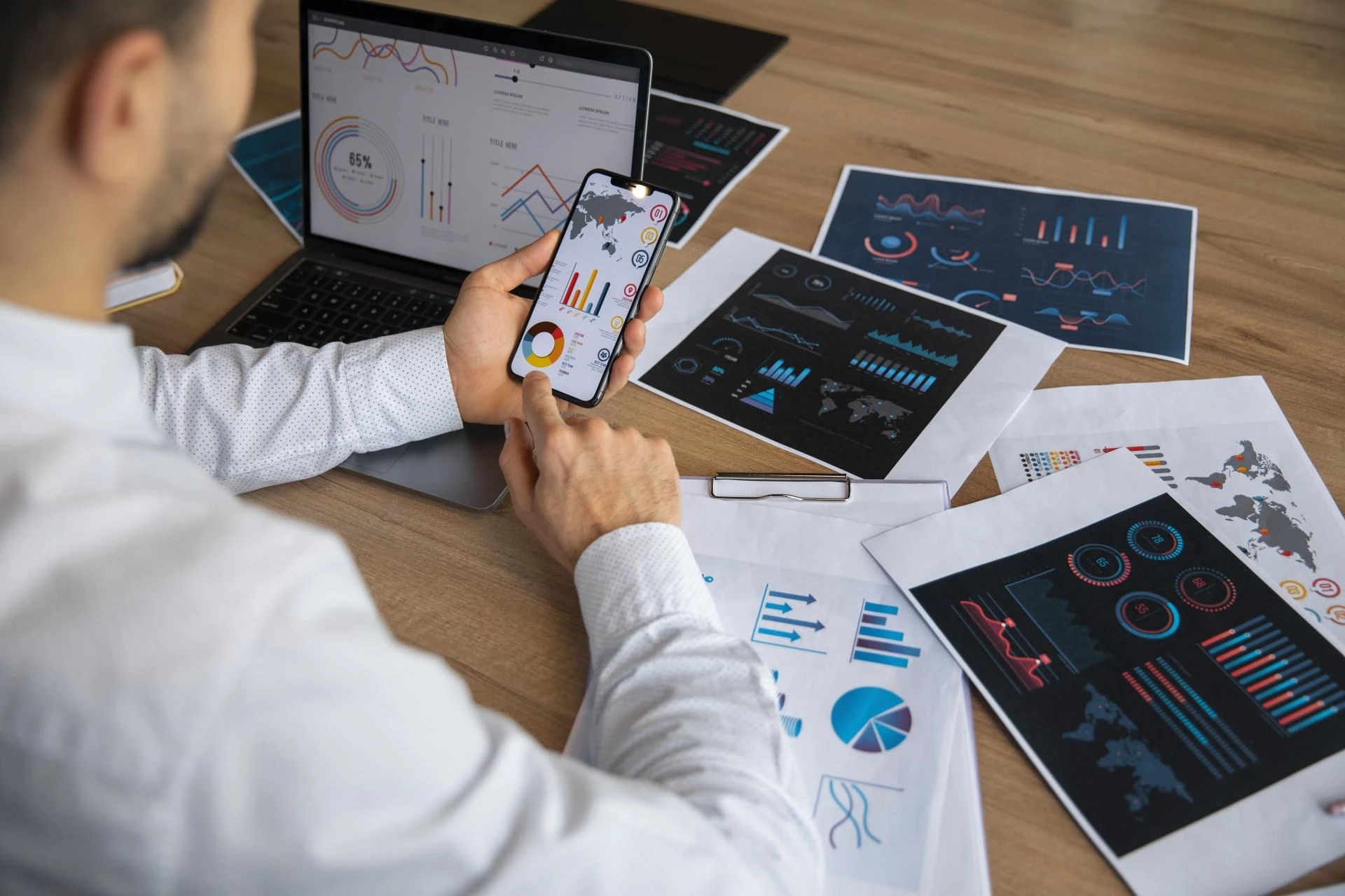 How Analysts Test Hypotheses Using Real Data
