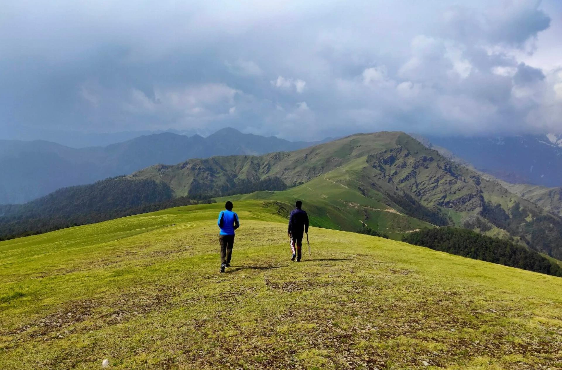 Best Time to Visit Ali Bedni Bugyal Trek Season Wise Guide 