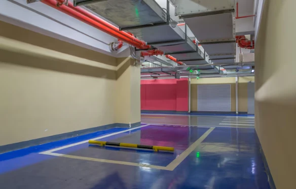 Rubber Coatings vs Epoxy: Best Flooring Solutions for Garages and Gyms