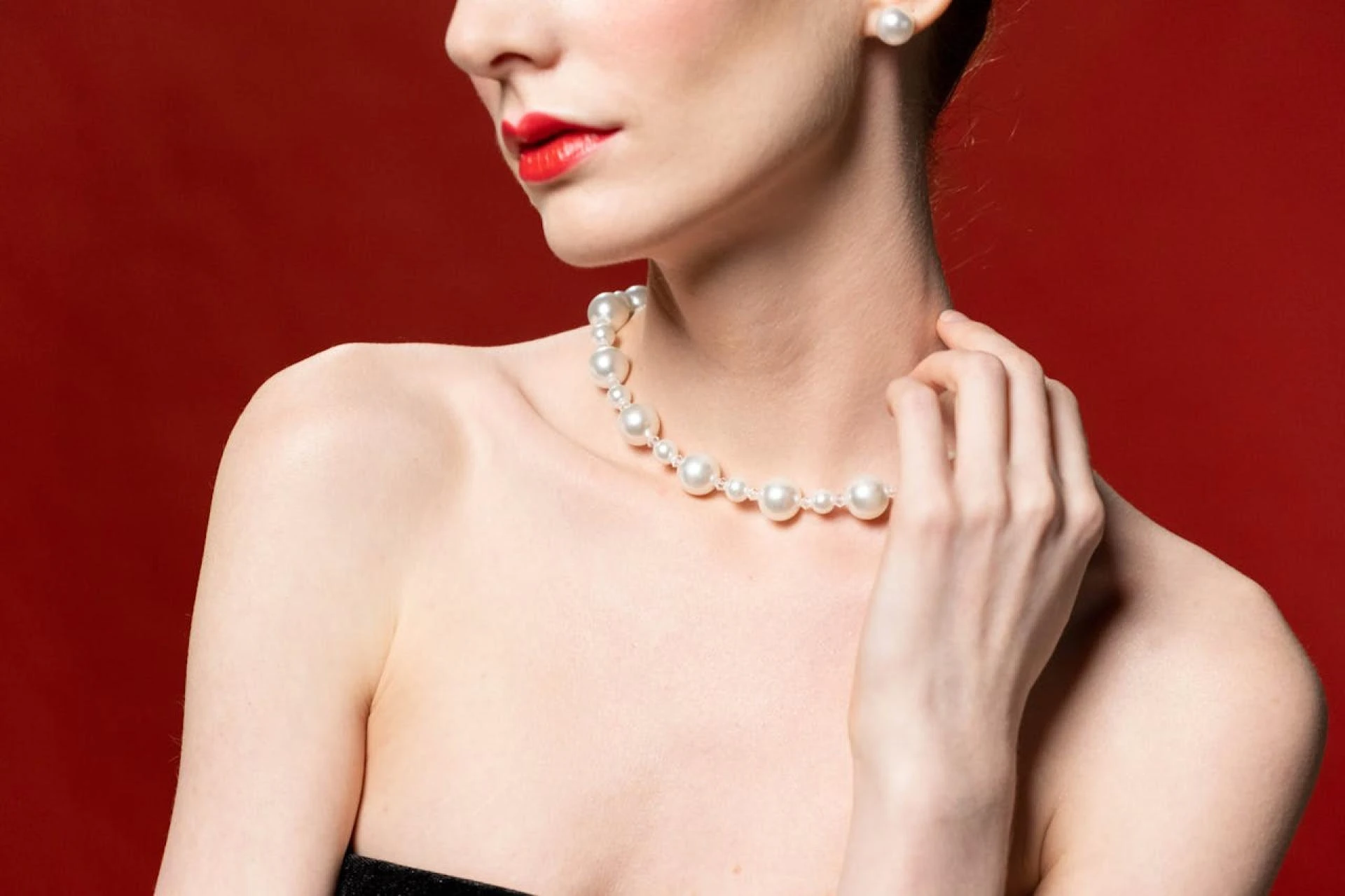 Sustainable Necklace Shopping: Eco-Conscious Jewelry Choices