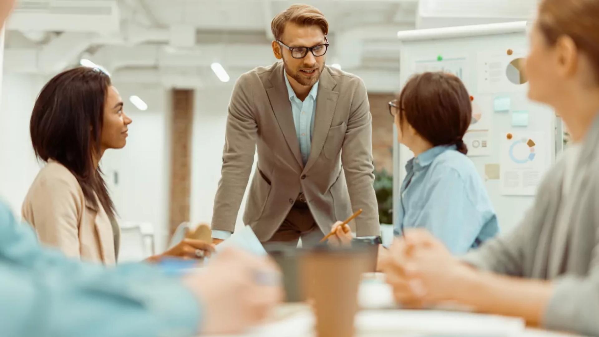 Leadership Communication Services: Why Executive Messaging Matters in Business Growth