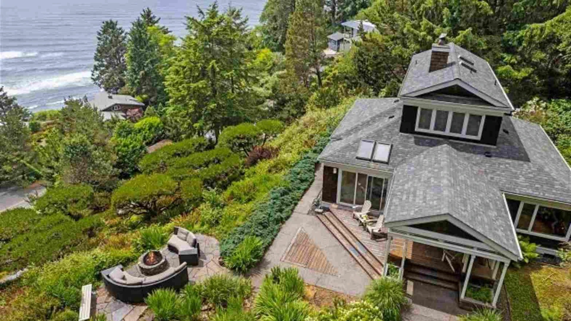 Why Are Living Spaces Important in Vacation Rentals on the Oregon Coast?