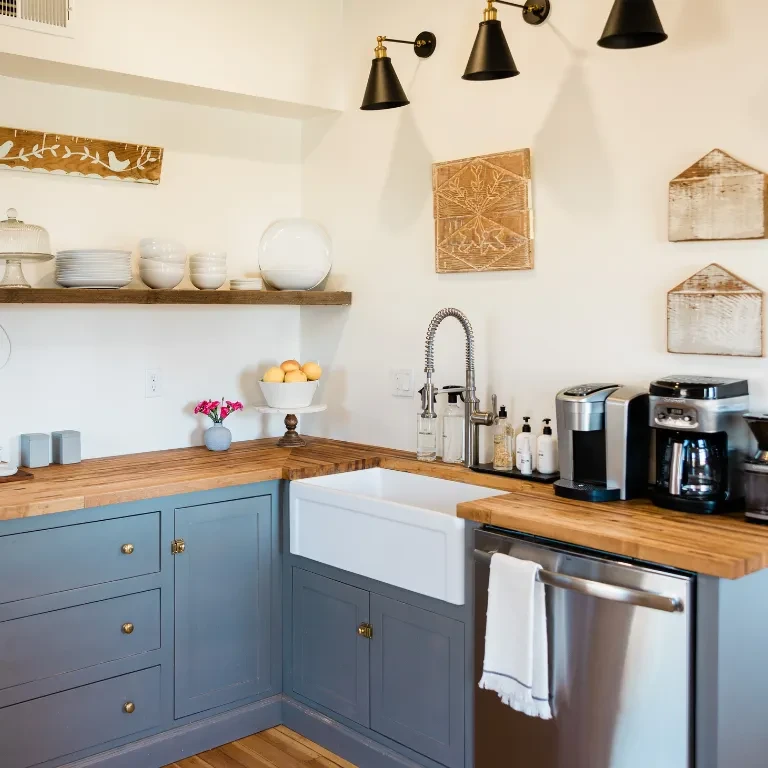 Corner Kitchen Cabinet Solutions: Smart Storage Ideas for Modern Homes