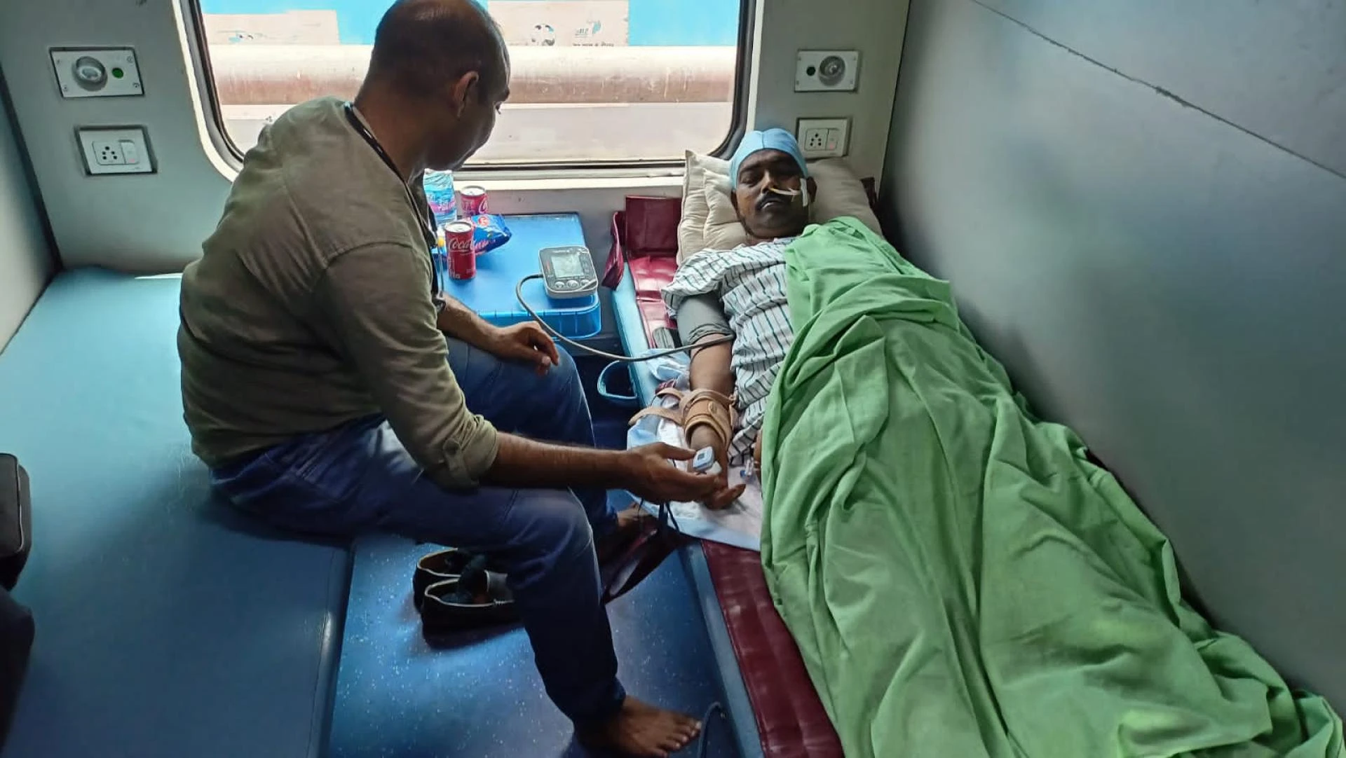 Top Benefits of Choosing Train Ambulance Service in Delhi