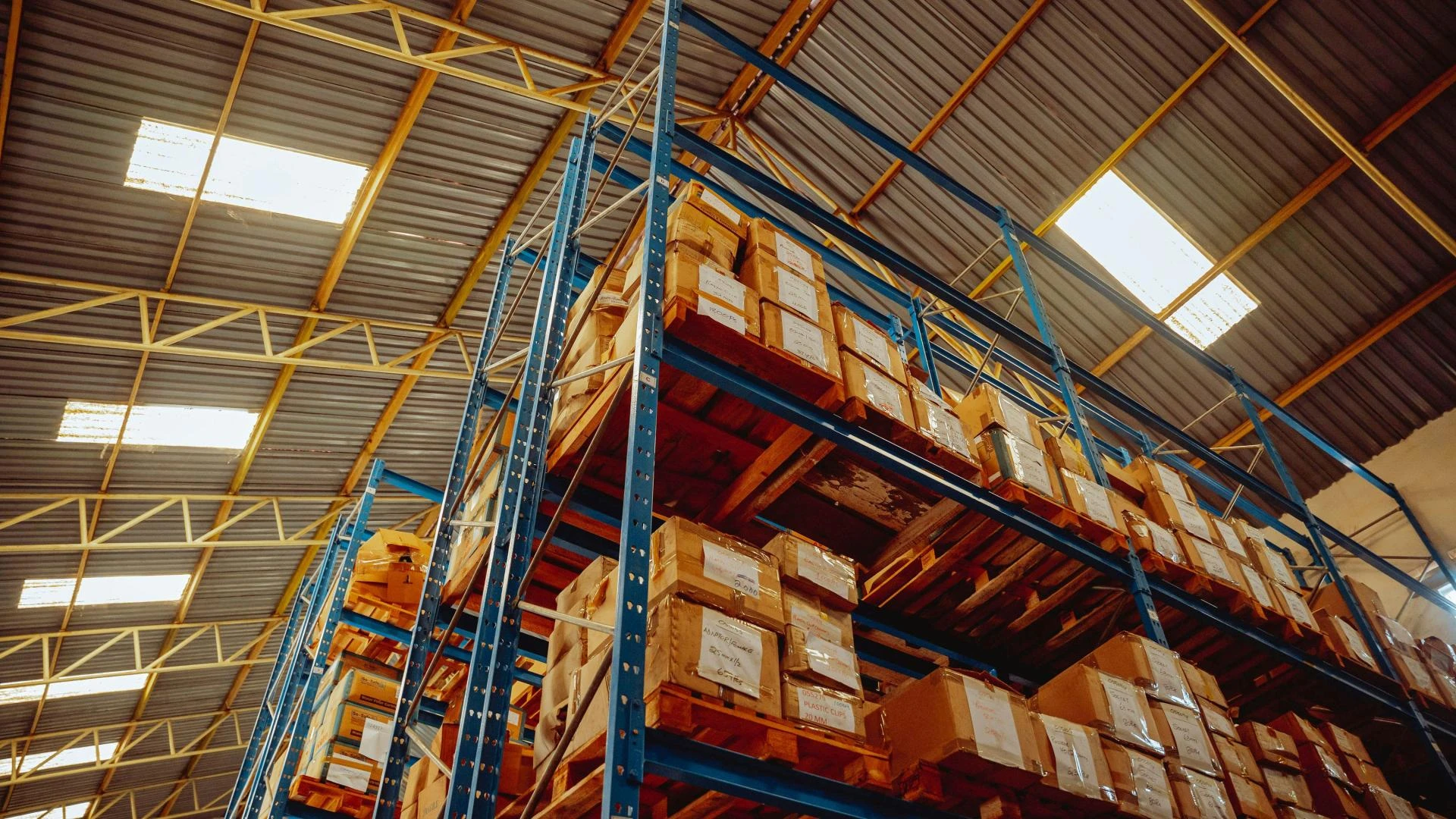 Top Benefits of Implementing a Warehouse Management System (WMS) for Small Businesses