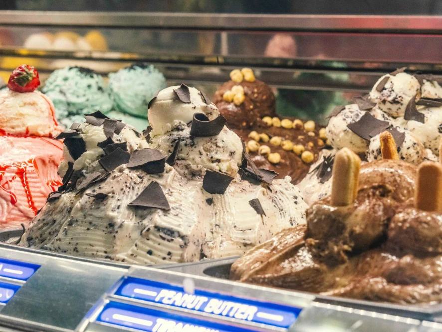Gelato Cart Hire vs Traditional Desserts: What’s Better for Events?