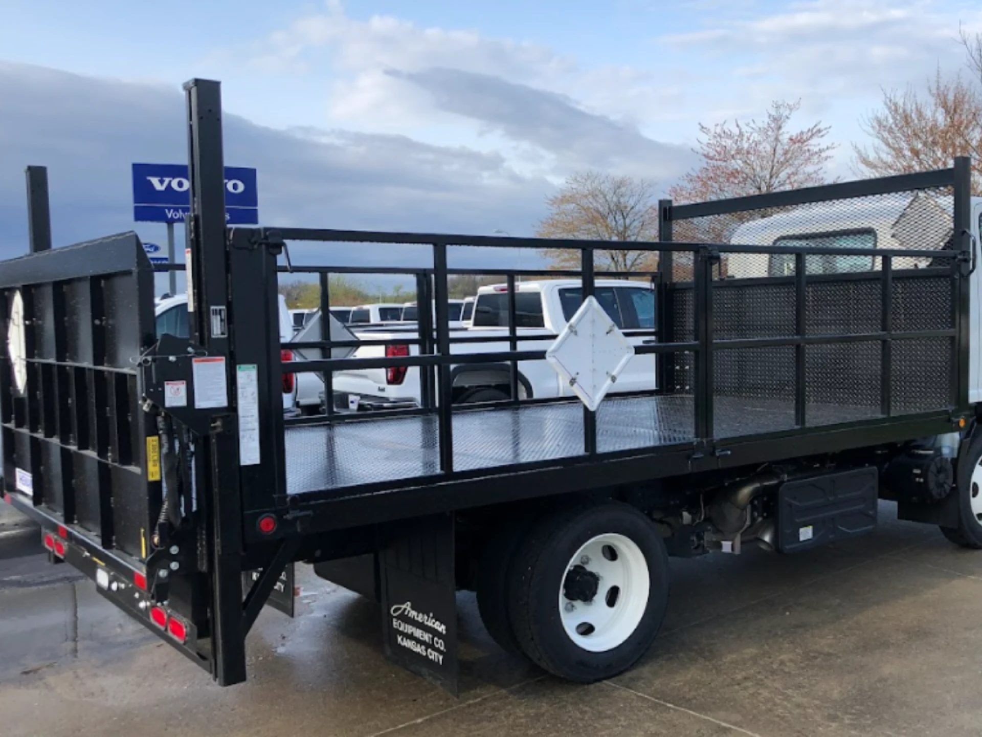 7 Signs You’ve Outgrown Your Current Truck Bed