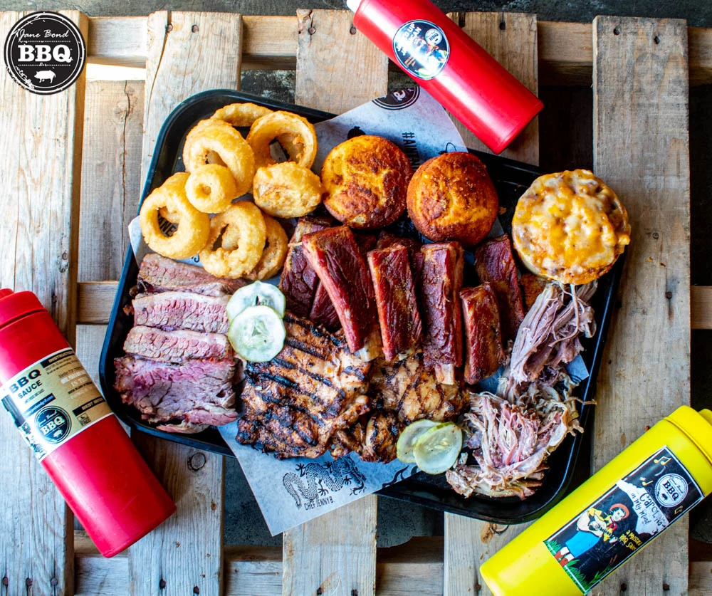 Which Corporate Catering Calgary Services Are Best for Office Meetings?