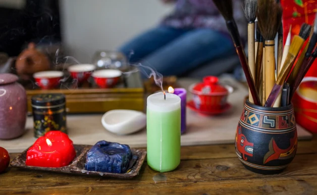 Hosting a Candle Party: Fun Ideas for Friends, Dates, and Special Events