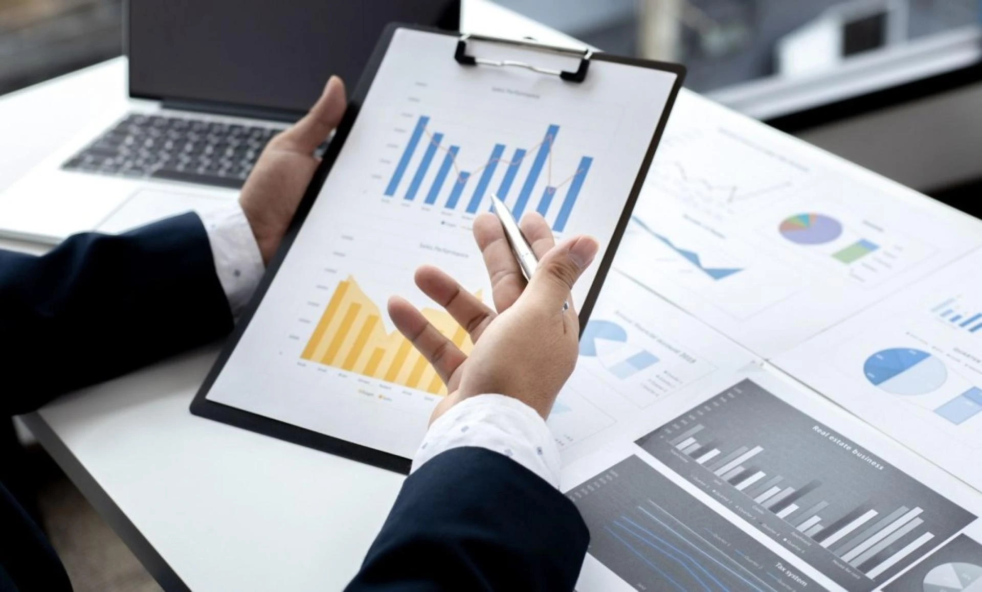 Best Accountant in Adelaide: What Sets Top Professionals Apart